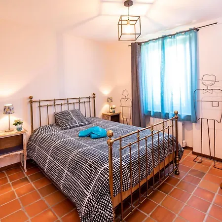 Holiday home Avec Piscine Relais De La Canivotte Saint-Mars-en-Brie