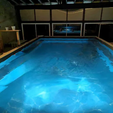 Avec Piscine Relais De La Canivotte